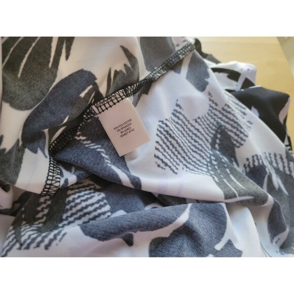 CJ Banks Womens Top 1X Plus Tunic 3/4 Sleeve Lace Up Black Floral FLO340E - Picture 8 of 8